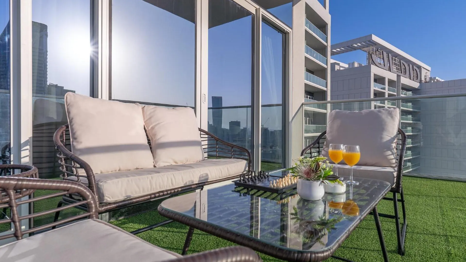 Apartment Stunning Burj View - Cozy 2Br - 5 Min Dubai Mall