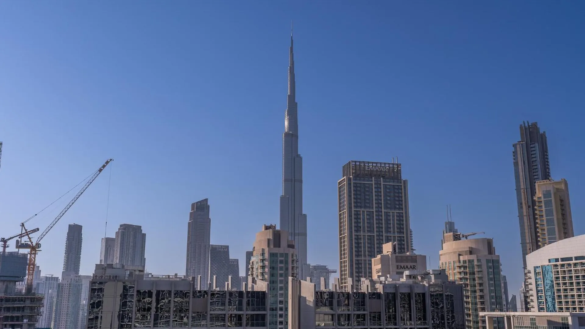 Stunning Burj View - Cozy 2Br - 5 Min Dubai Mall Apartment
