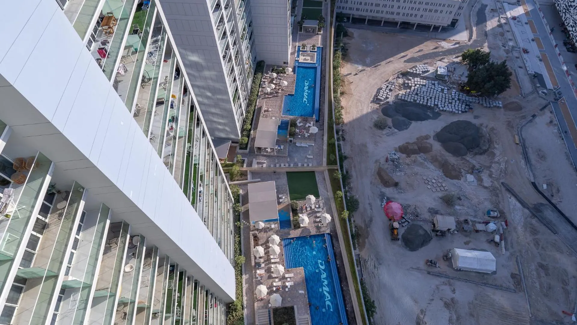 Stunning Burj View - Cozy 2Br - 5 Min Dubai Mall 0*,  United Arab Emirates