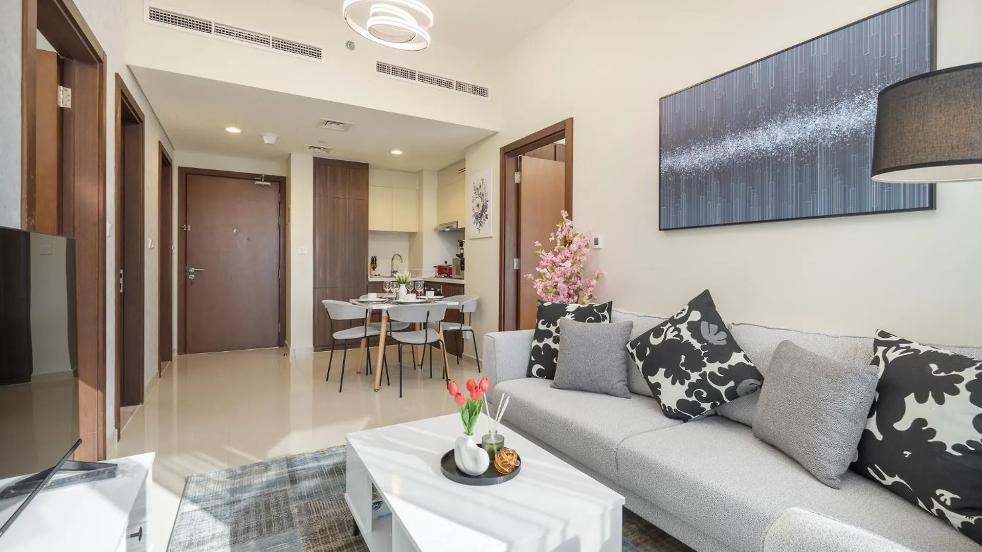Stunning Burj View - Cozy 2Br - 5 Min Dubai Mall 0*,  United Arab Emirates