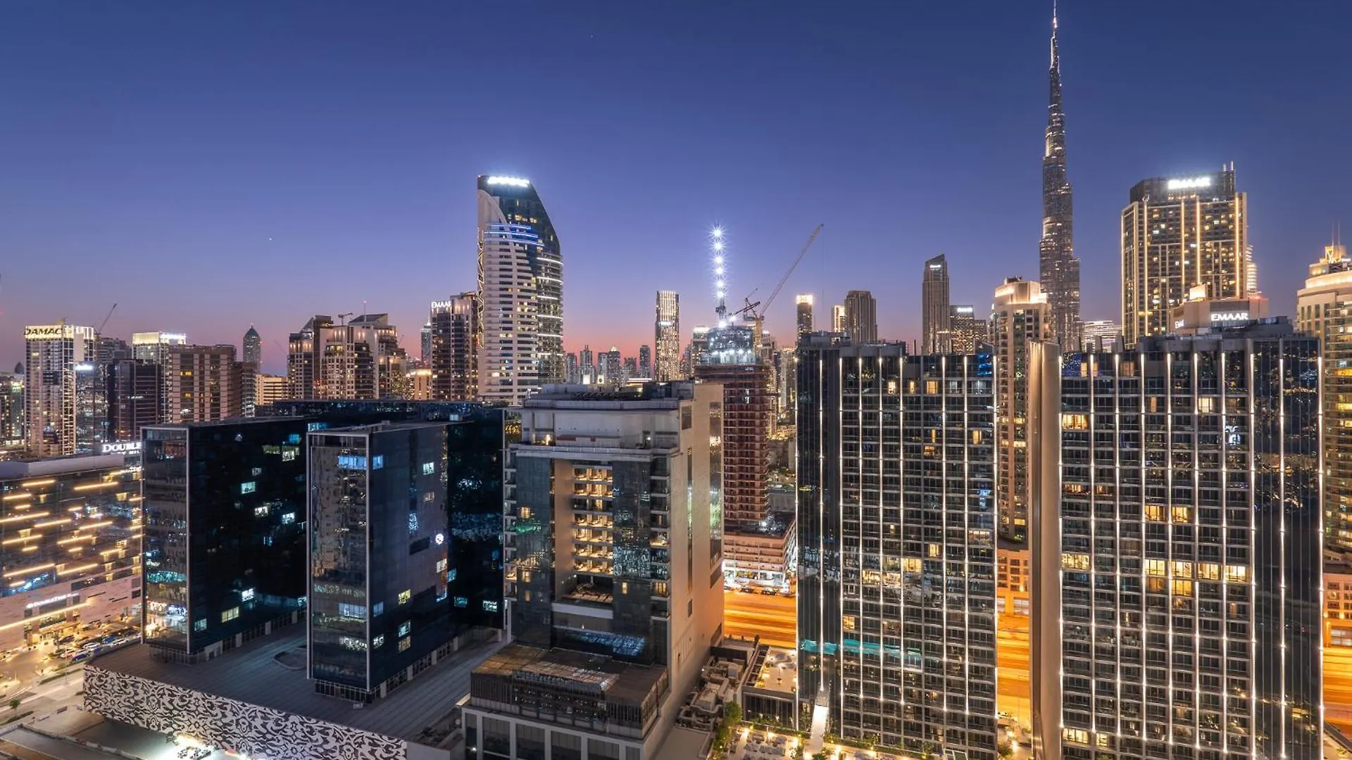 Stunning Burj View - Cozy 2Br - 5 Min Dubai Mall Apartment