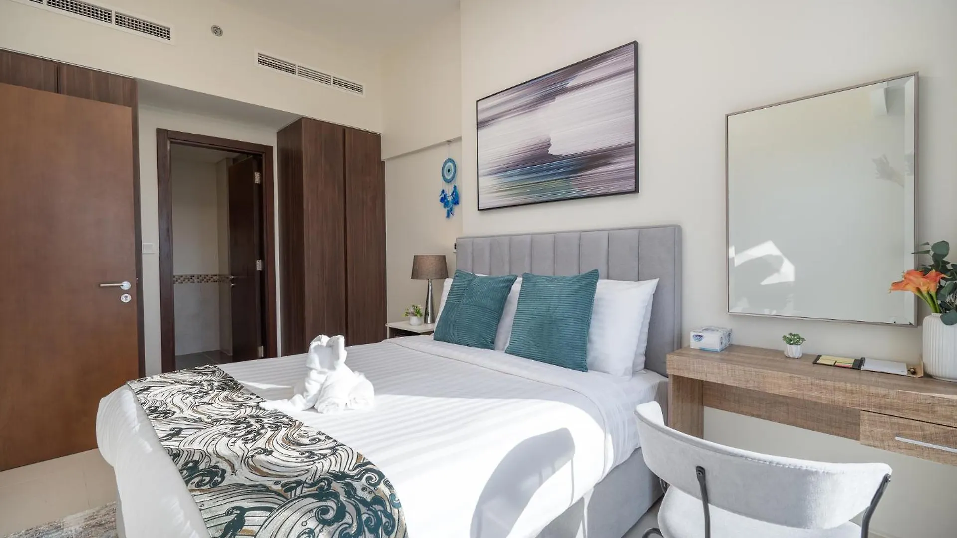 Stunning Burj View - Cozy 2Br - 5 Min Dubai Mall 0*,