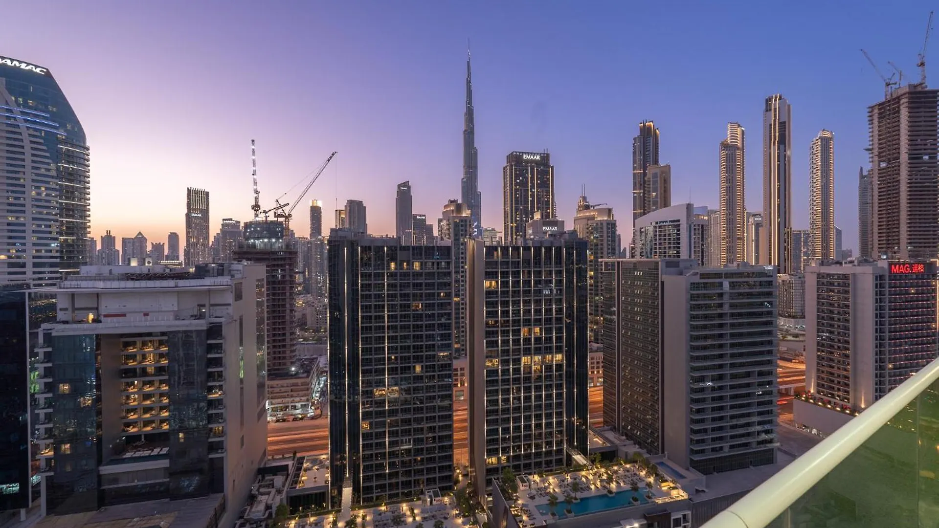 Apartment Stunning Burj View - Cozy 2Br - 5 Min Dubai Mall
